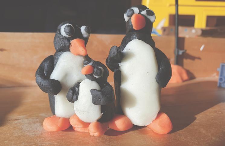 Pingouin en pâte à modeler