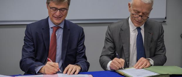 Signature convention Apel et Medef